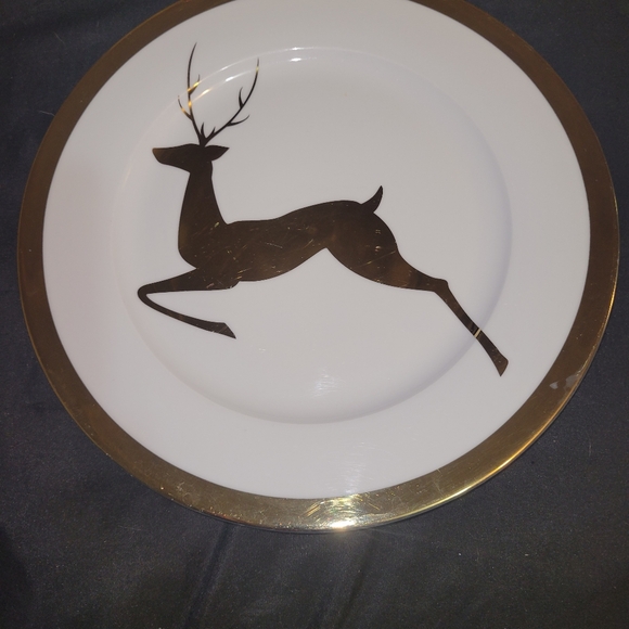 15 Peice Decorative Dish Set - Picture 3 of 10